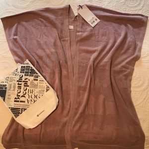 NWT Lululemon Athletica Find Your Light Wrap